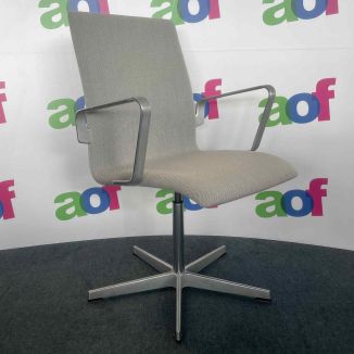 Second Hand Fritz Hansen Oxford Meeting Chair