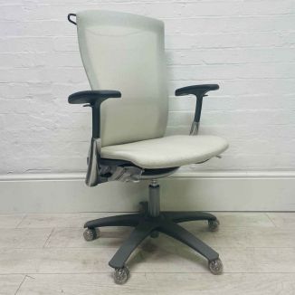 Second Hand Knoll Life Executive Task Chair - White