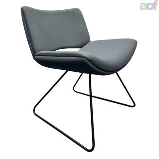 Second Hand Boss Design Grey Visitor Chair