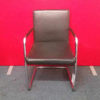 Used Bene Dexter Black Leather Meeting Chair