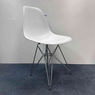 Used Eames Style White Shell Chair