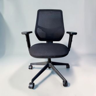Second Hand Senator Black Mesh Office Chair - Front