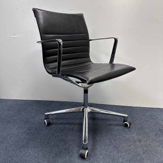 Used Ribbed Back Meeting Chair - 4 Star Base