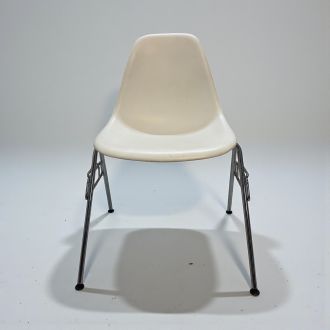 Second Hand Black Vitra Shell Chair