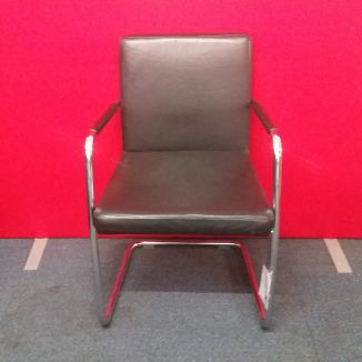 Used Bene Dexter Black Leather Meeting Chair