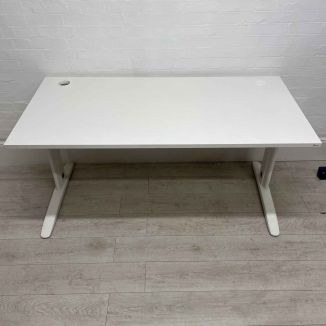 Second Hand White Office Desk - Cable Managed Legs