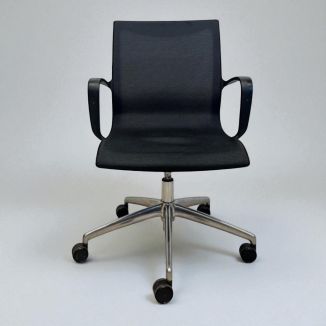 Second Hand Boss Design Chair with Arms