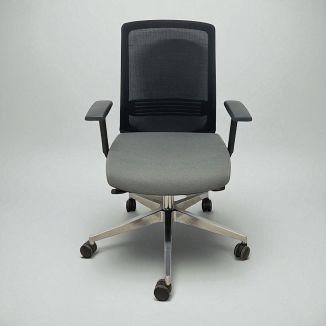 Used Elite Mesh Back Office Chair - Chrome Base - Front
