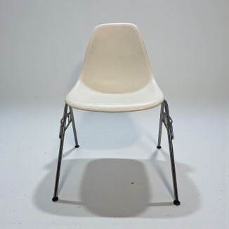 Second Hand Black Vitra Shell Chair