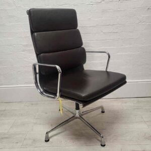 Original Eames Soft Pad Chair